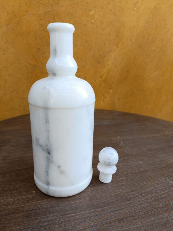 Handmade Decorative White Marble Wine Bottle for Home Festival Office Use