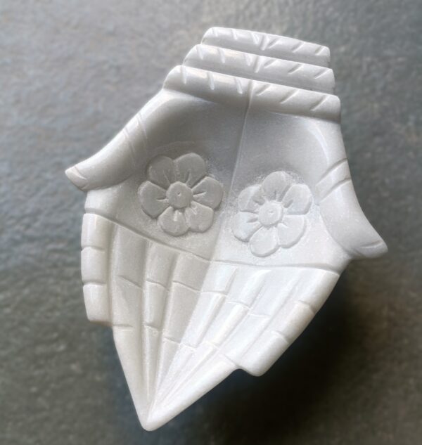 Joining Hands White Marble Decorative  Ruffle Wave Ribbed Fruit Bowl for Home, keeping small items, keys,  perfumes, toiletries or Jewellery - Image 3