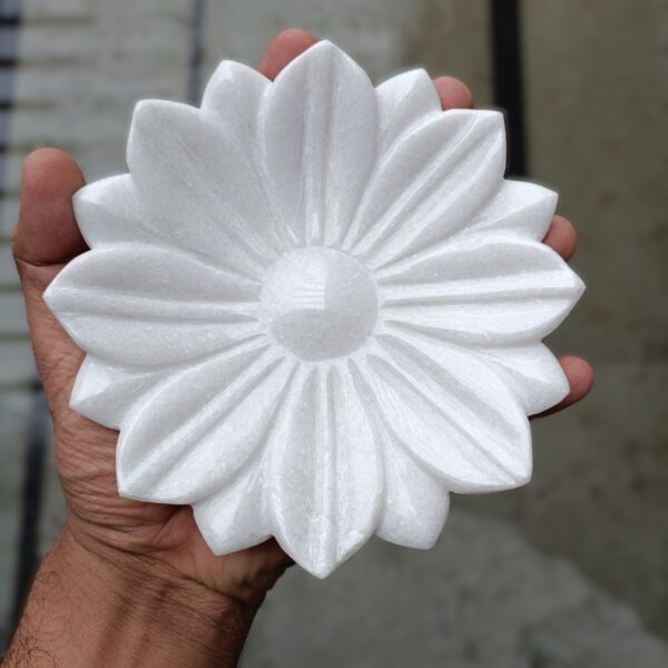 Decorative 6 Inch Lotus Shape White Marble Ribbed Wave Ruffle Bowl Fruit Bowl for Home Decor For Housewarming Gift