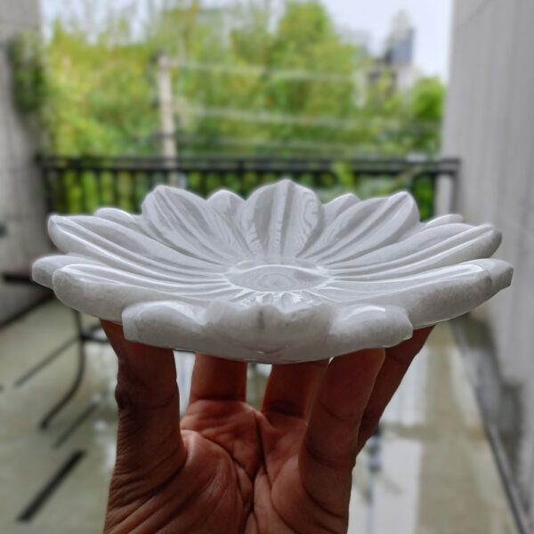 Decorative 6 Inch Lotus Shape White Marble Ribbed Wave Ruffle Bowl Fruit Bowl for Home Decor For Housewarming Gift - Image 4