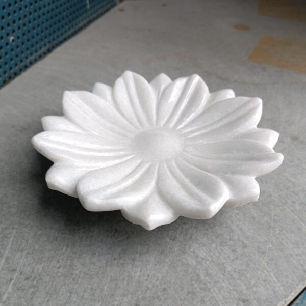 Decorative 6 Inch Lotus Shape White Marble Ribbed Wave Ruffle Bowl Fruit Bowl for Home Decor For Housewarming Gift - Image 3