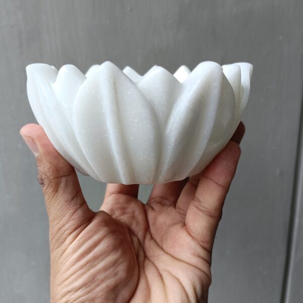 6 Inch Decorative Lotus Shape White Marble Ribbed Wave Ruffle Bowl Fruit Bowl for Home Decor For Housewarming Gift