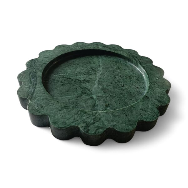 8 x 8 Inches Scalloped Decorative Round Green Marble Tray, Beautiful Serving Marble Tray, Scalloped Tray, Jewellery Tray, Unique Tray for Gift Home Decor - Image 3