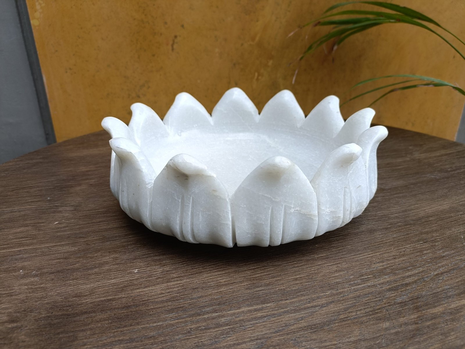 White Lotus Scalloped Edge Marble Petal Bowl - 9 Inch - Image 4