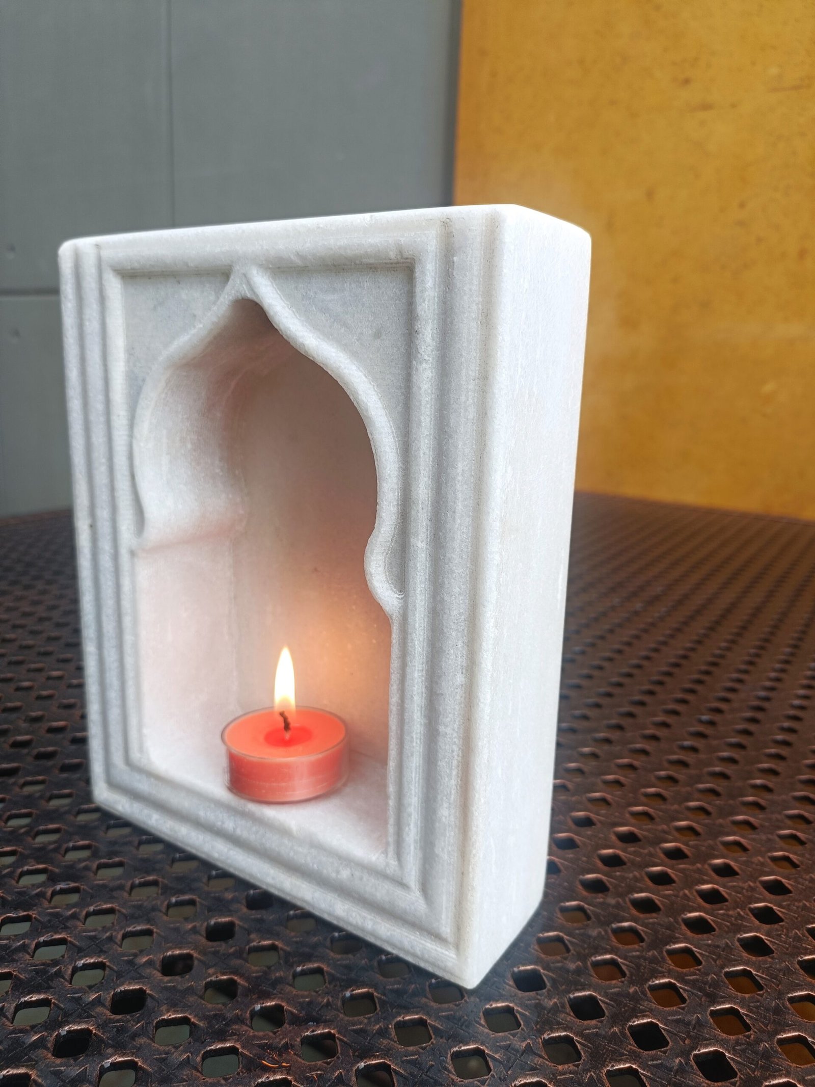 White Marble Shrine Candle Stand – 7.5 Inch Arched Niche - Image 3