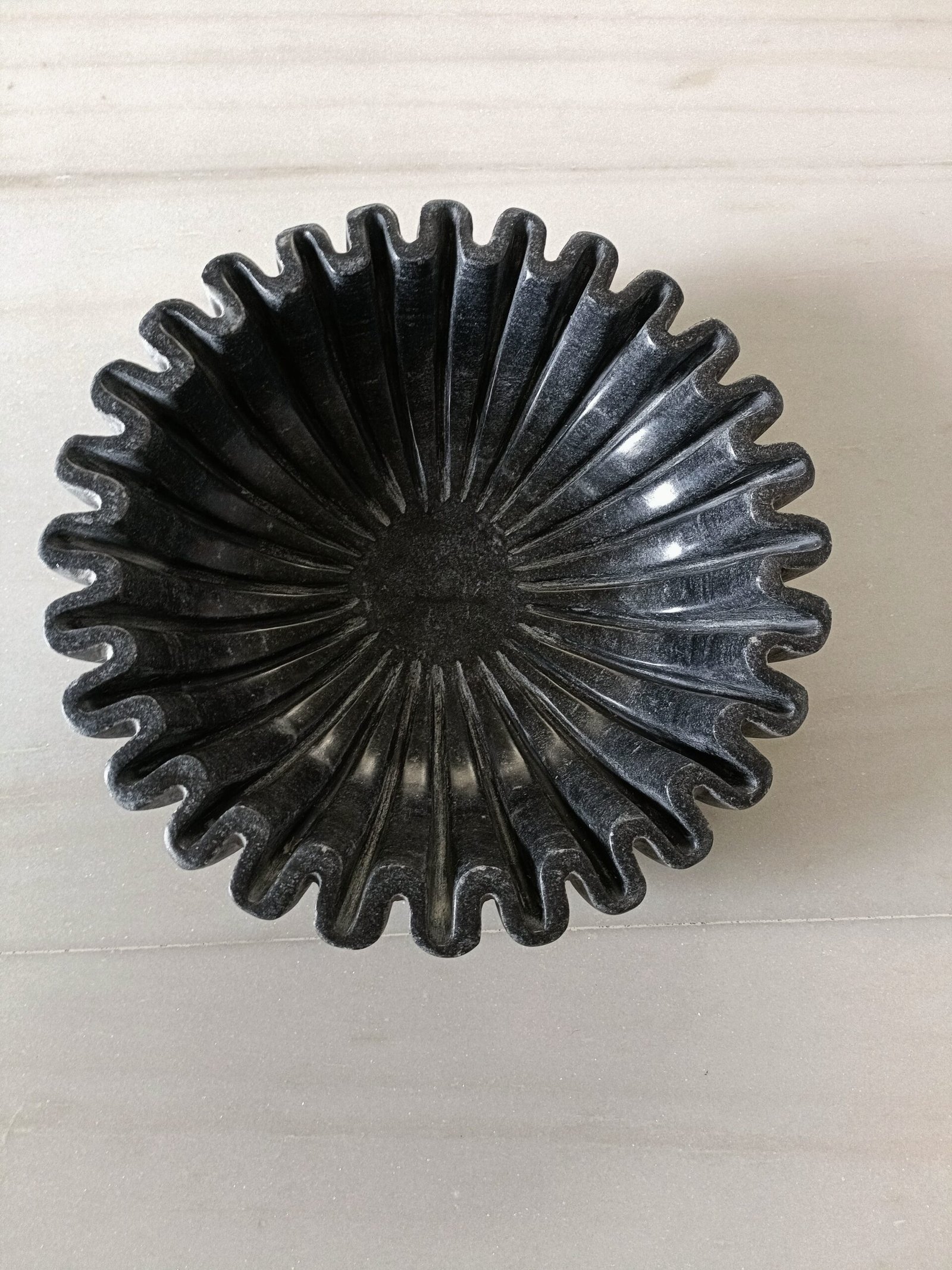 Charcoal Grey Ribbed Marble Wavy Ruffle Bowl - 9 Inch - Image 4