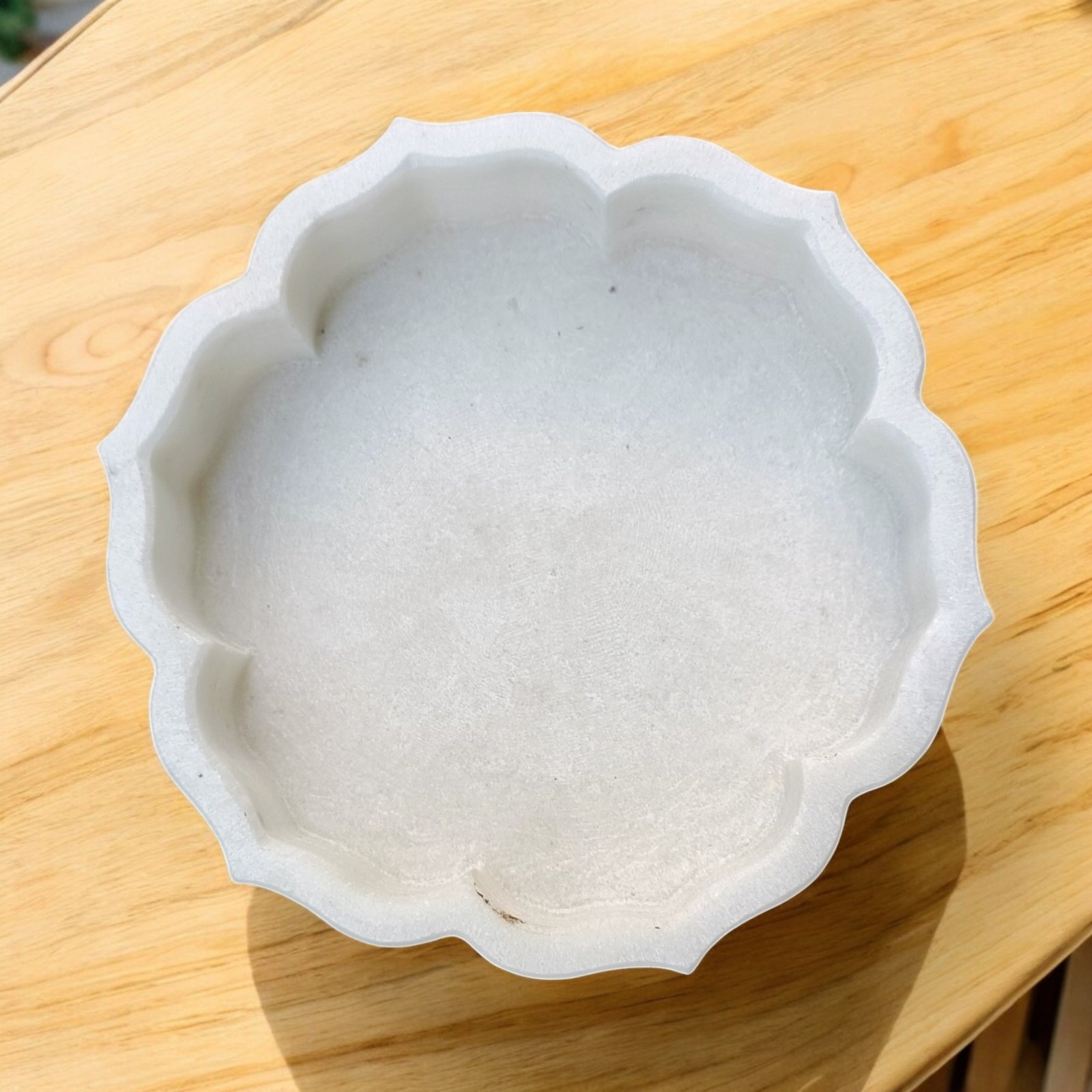 White Radial Ribbed Marble Floral Ruffle Bowl - 9 Inch - Image 4