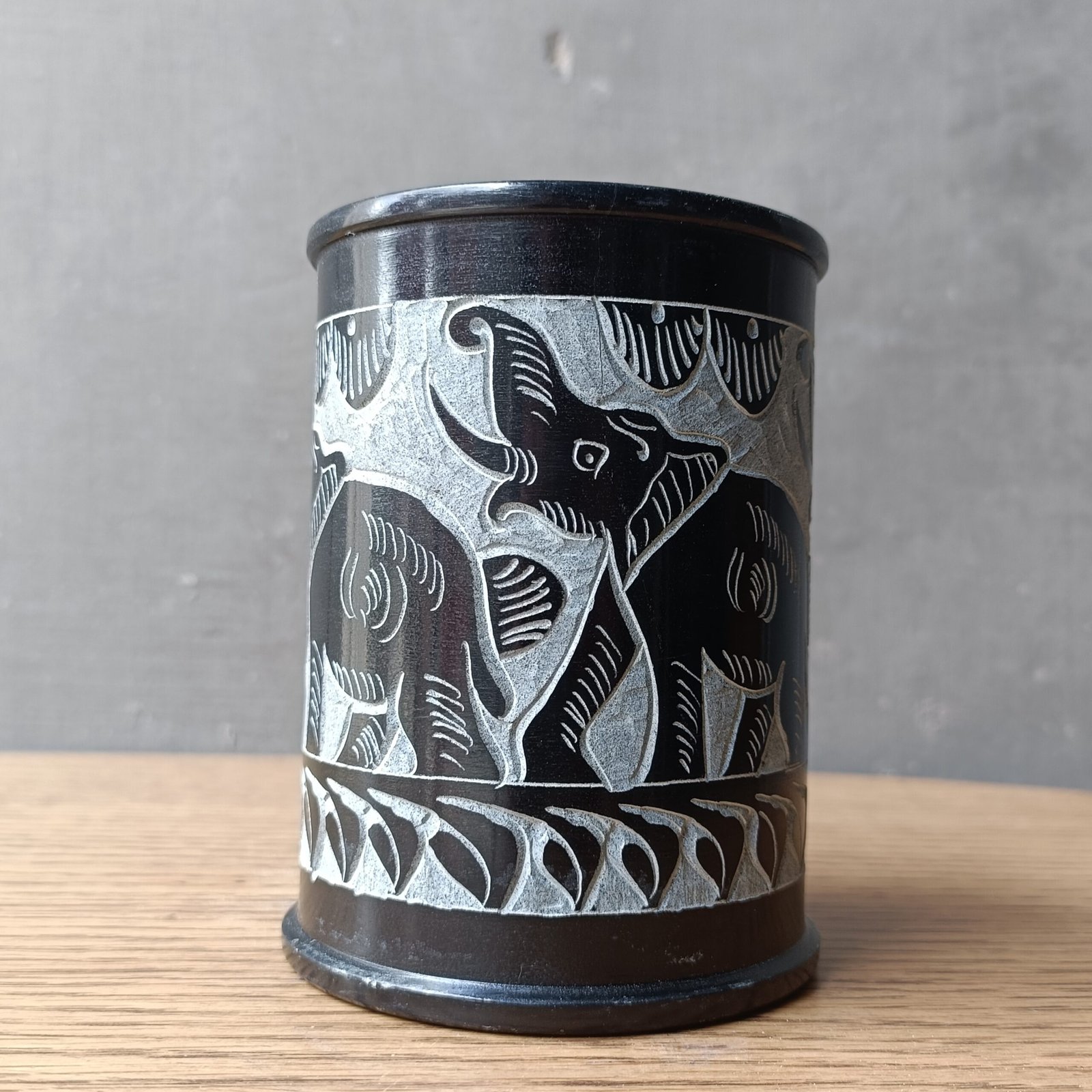 Hand Carved Black Marble Candle Stand – 3×4 Inch