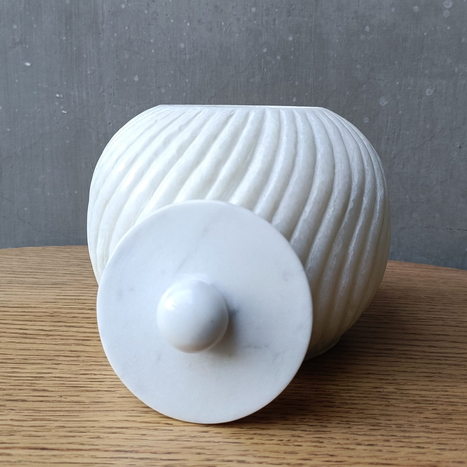 White Swirl Ribbed Marble Decorative Ginger Jar with Lid - Image 6