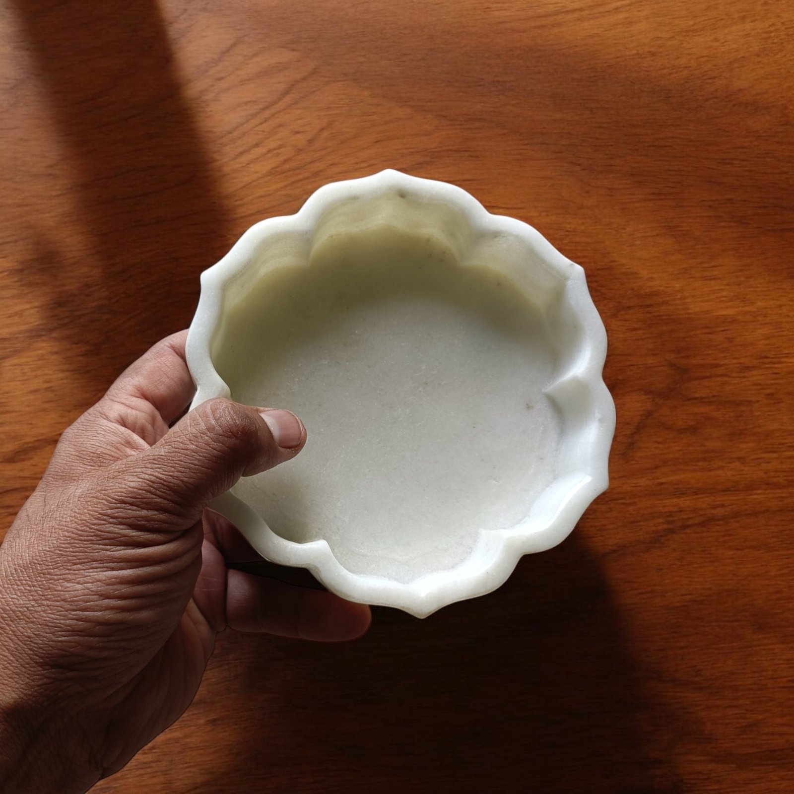 Snow White Petal-Notched Marble Floral Bowl - 6 Inch