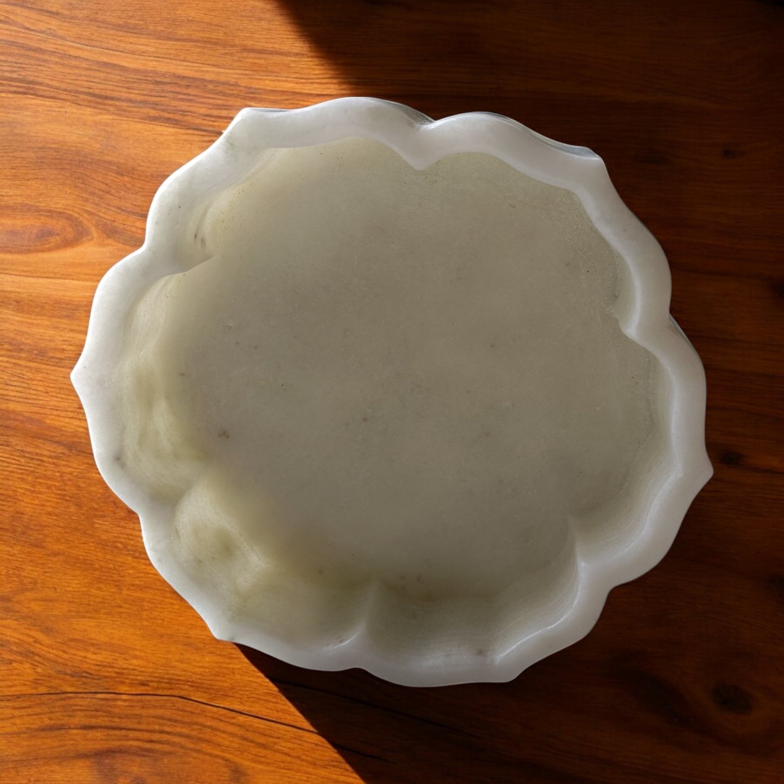 Snow White Petal-Notched Marble Floral Bowl - 6 Inch - Image 5