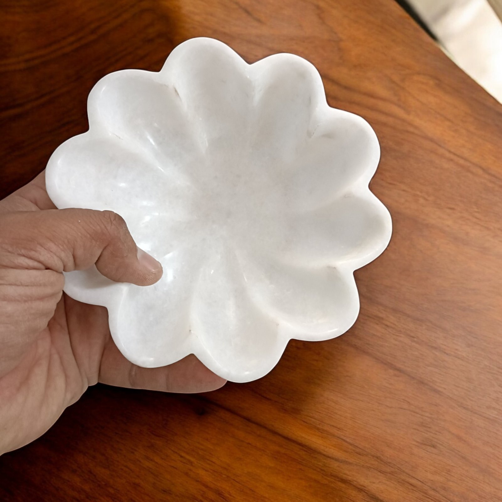 Snow White Petal-Edge Marble Floral Bowl - 6 Inch - Image 2