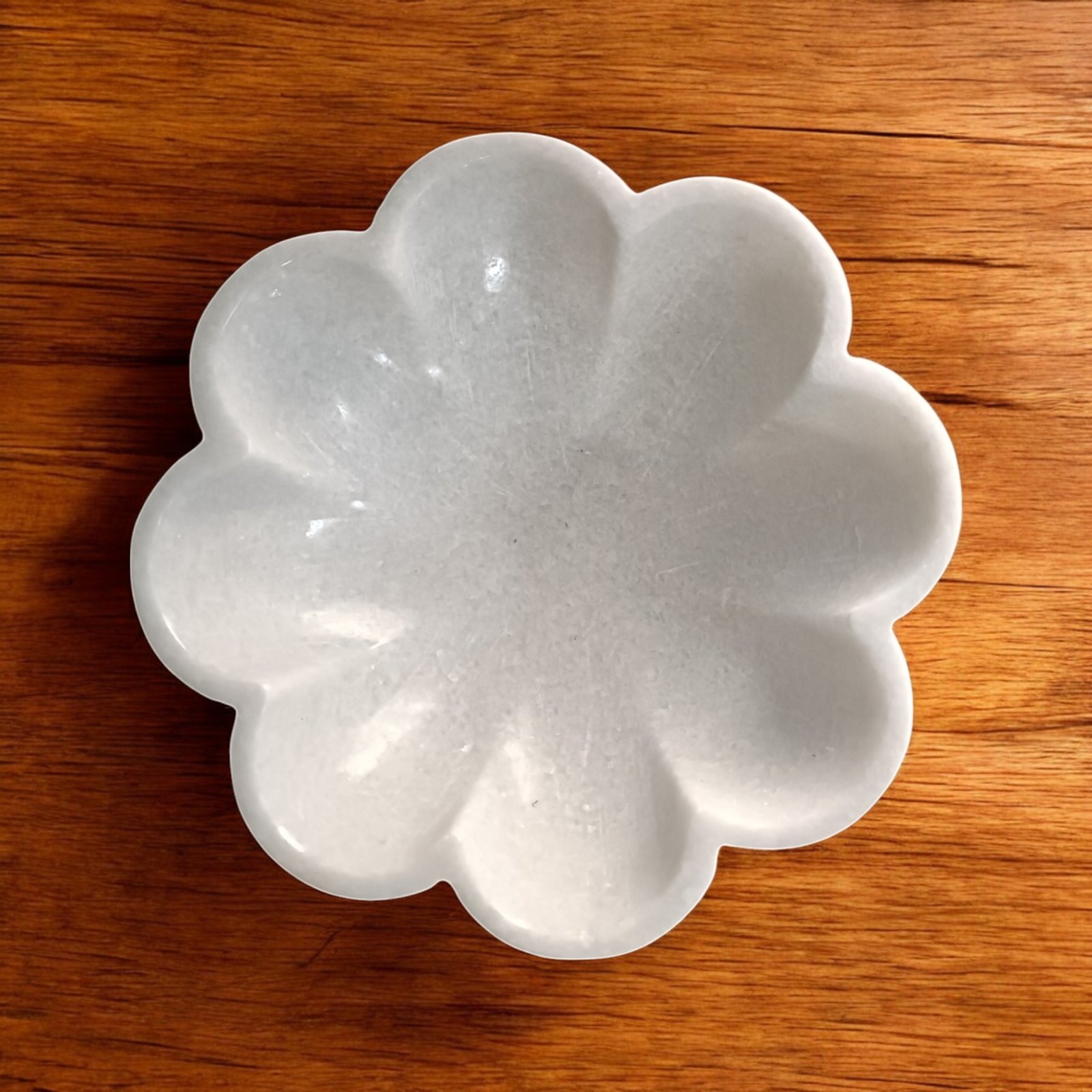 Snow White Scalloped Bloom Marble Decorative Bowl - 6 Inch