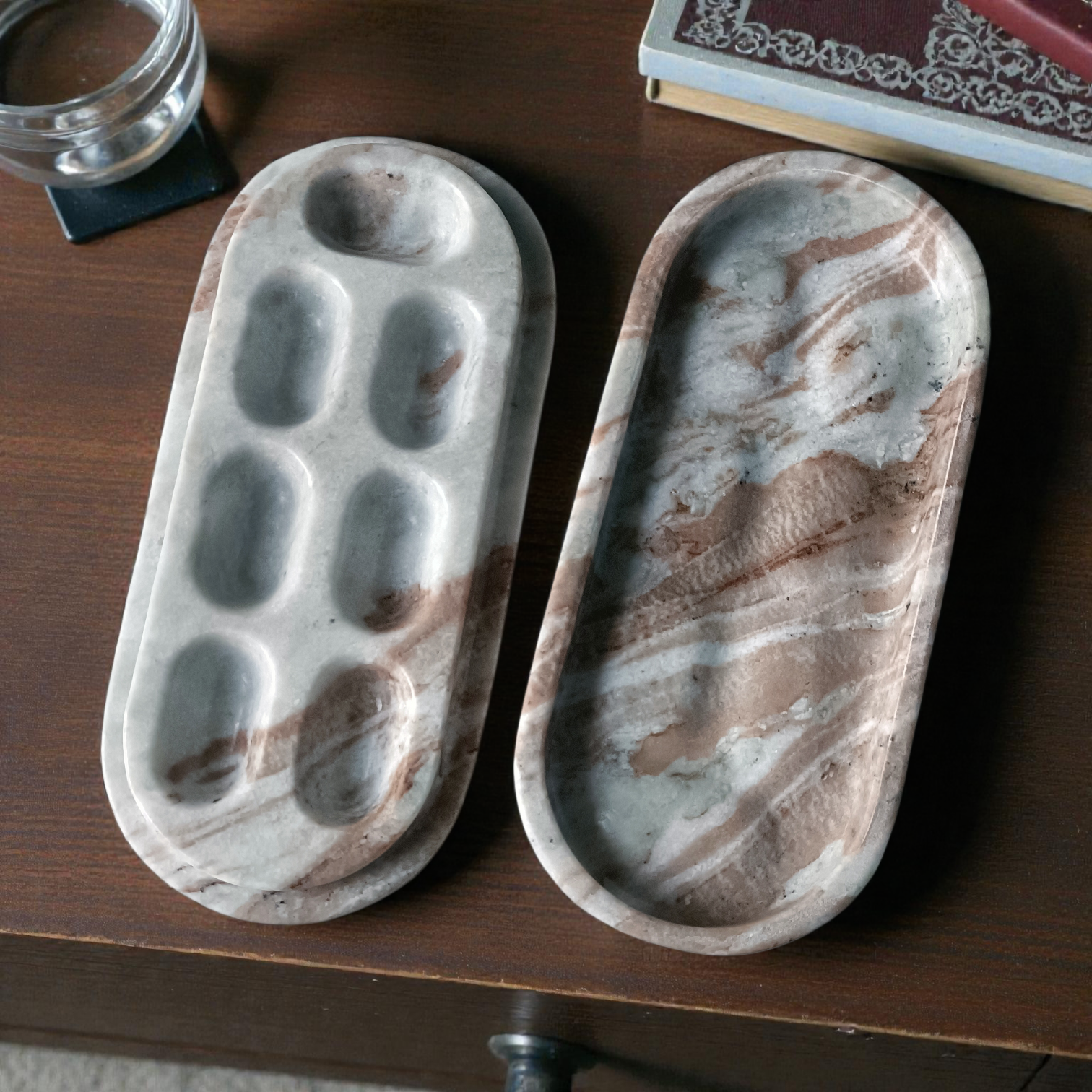 CAPSULE Marble Pill Box – natural veining Marble: Seven Day Luxury Organiser